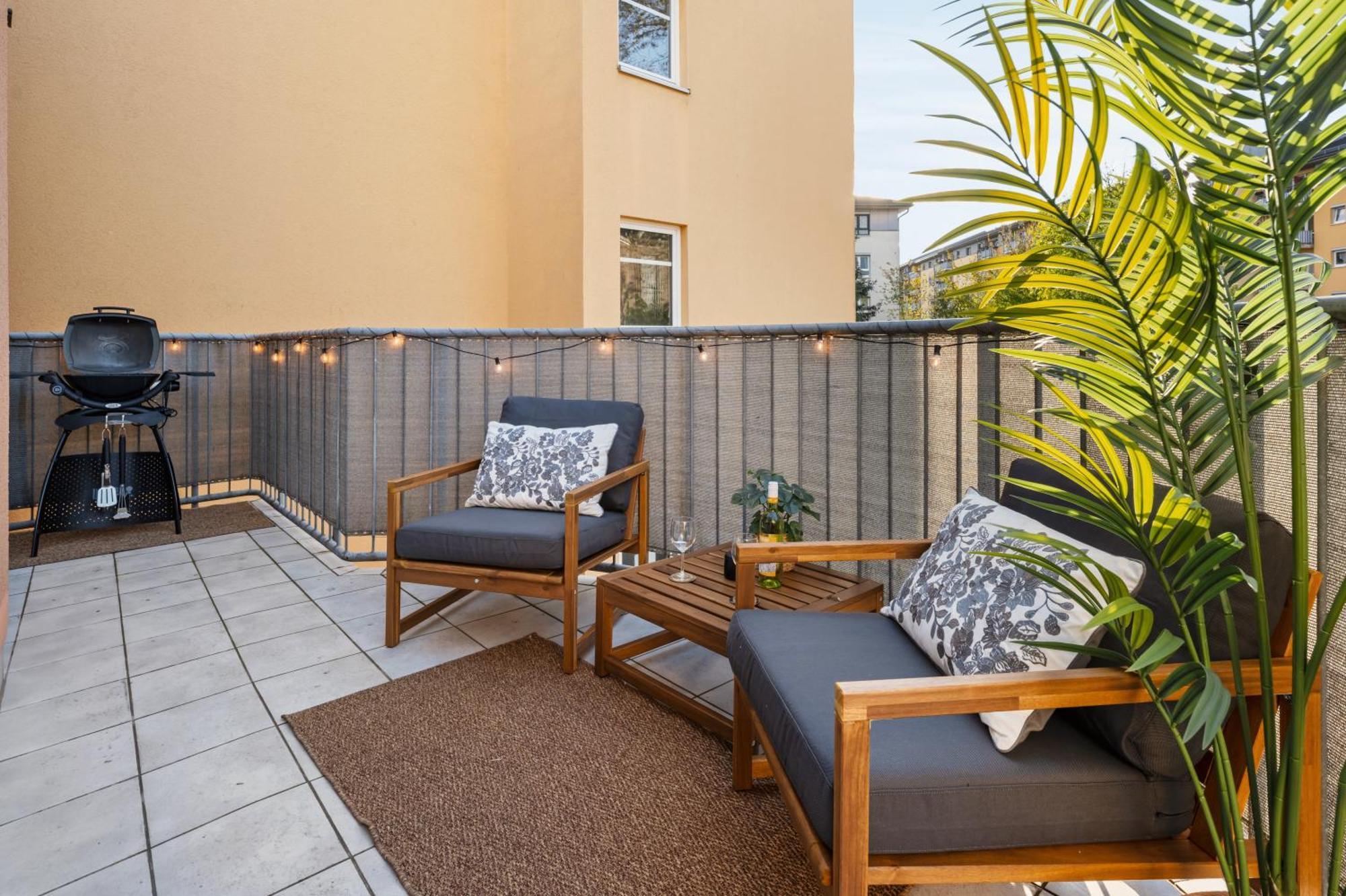 Edler Wohnraum Schwanenteich-Suite Mit Balkon, Kaffeevollautomat, Lift & Parkplatz ซวิคเคา ภายนอก รูปภาพ