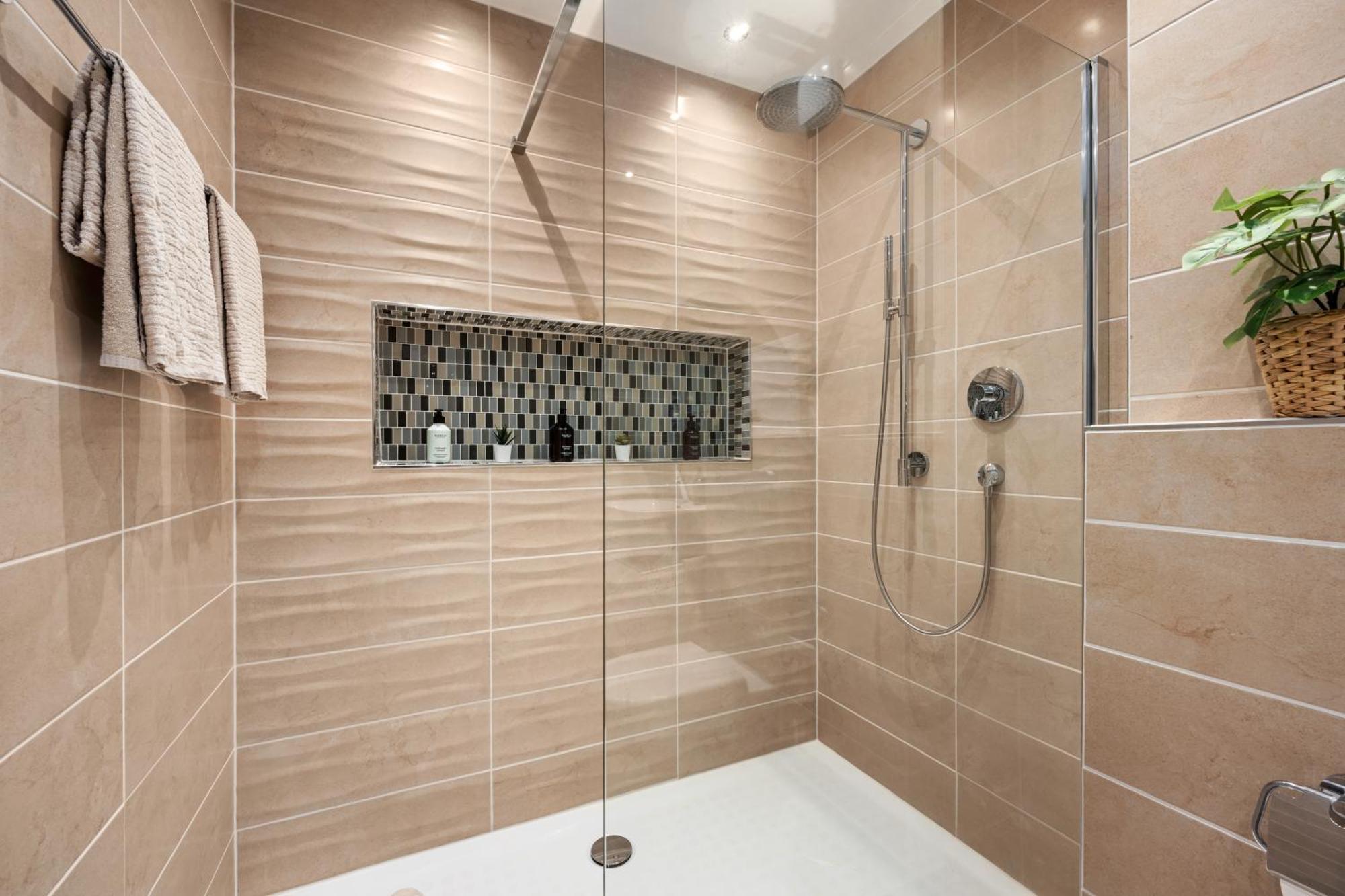 Edler Wohnraum Schwanenteich-Suite Mit Balkon, Kaffeevollautomat, Lift & Parkplatz ซวิคเคา ภายนอก รูปภาพ